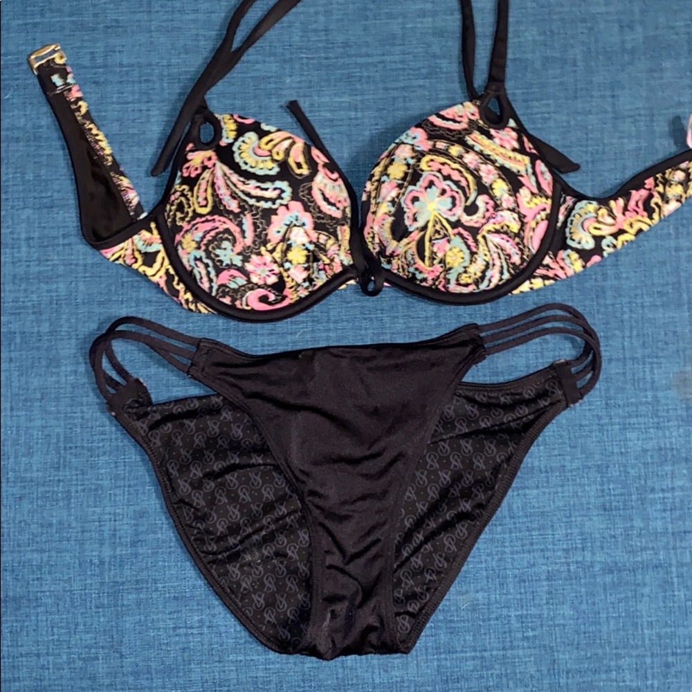 Victoria’s Secret swimsuit set